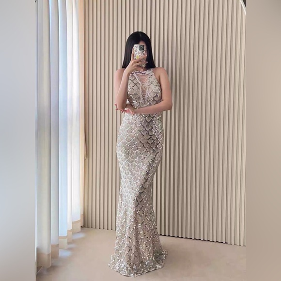 Stunning Silver Evening Dress - Picture 2 of 11